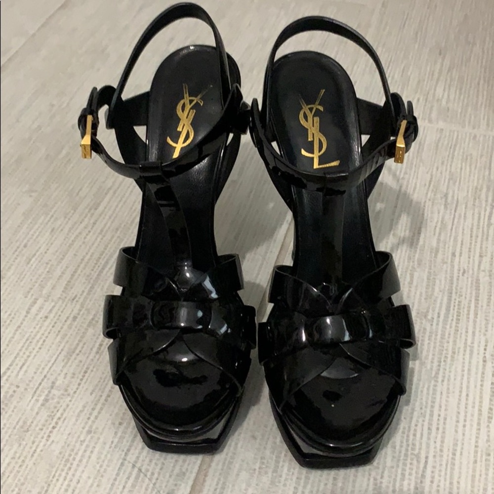 Tribute 105 patent leather platform sandal